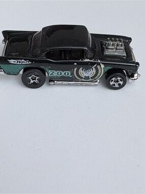 Hot Wheels ’57 Chevy “Robo Zoo” Black/Green Tampo, 1976 Mattel Malaysia Casting